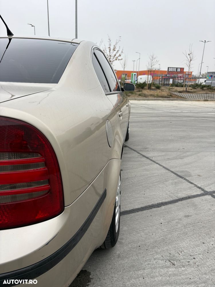 Skoda Superb 1,9TDI Elegance - 12