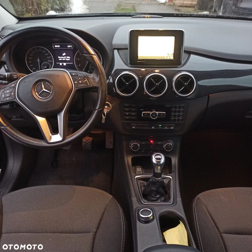 Mercedes-Benz Klasa B 180 (BlueEFFICIENCY) - 6