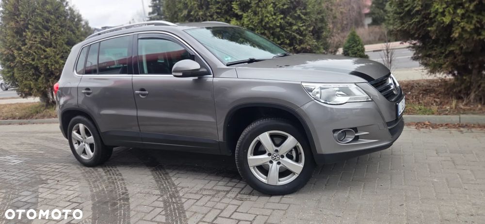 Volkswagen Tiguan 2.0 TDI DPF BlueMotion Technology Exclusive - 19