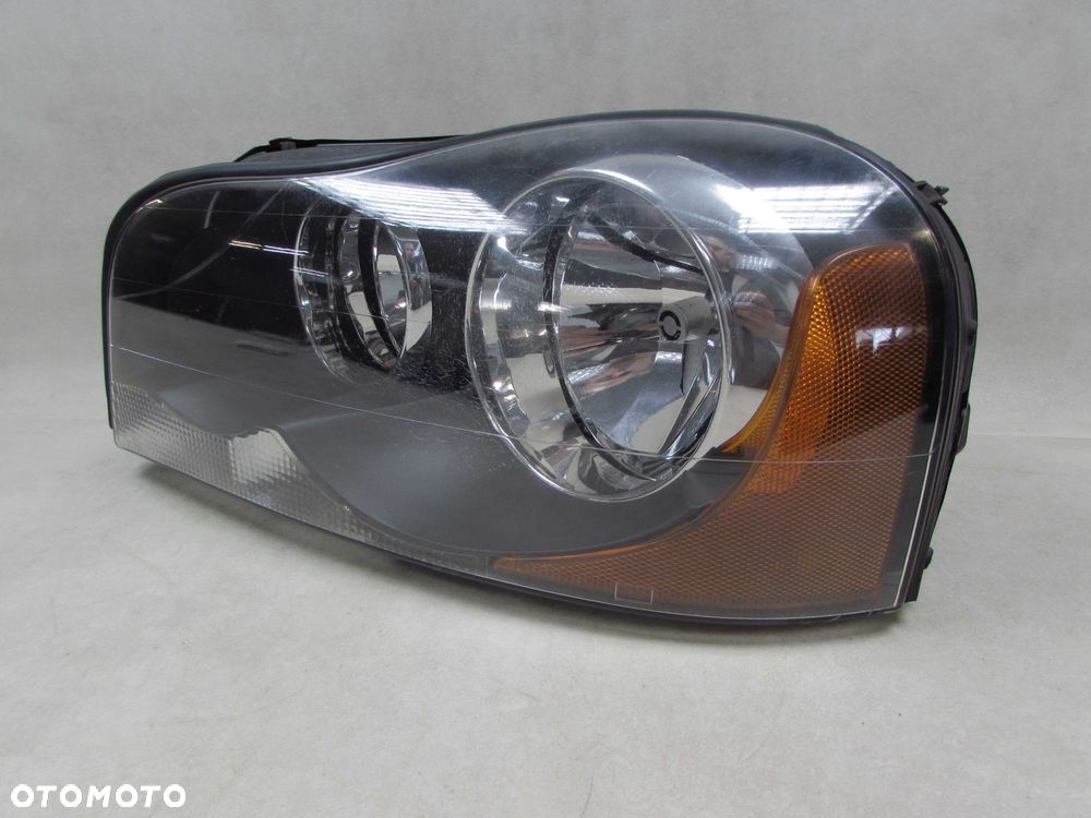 Używany Lampy przednie - 300 PLN - Otomoto.pl