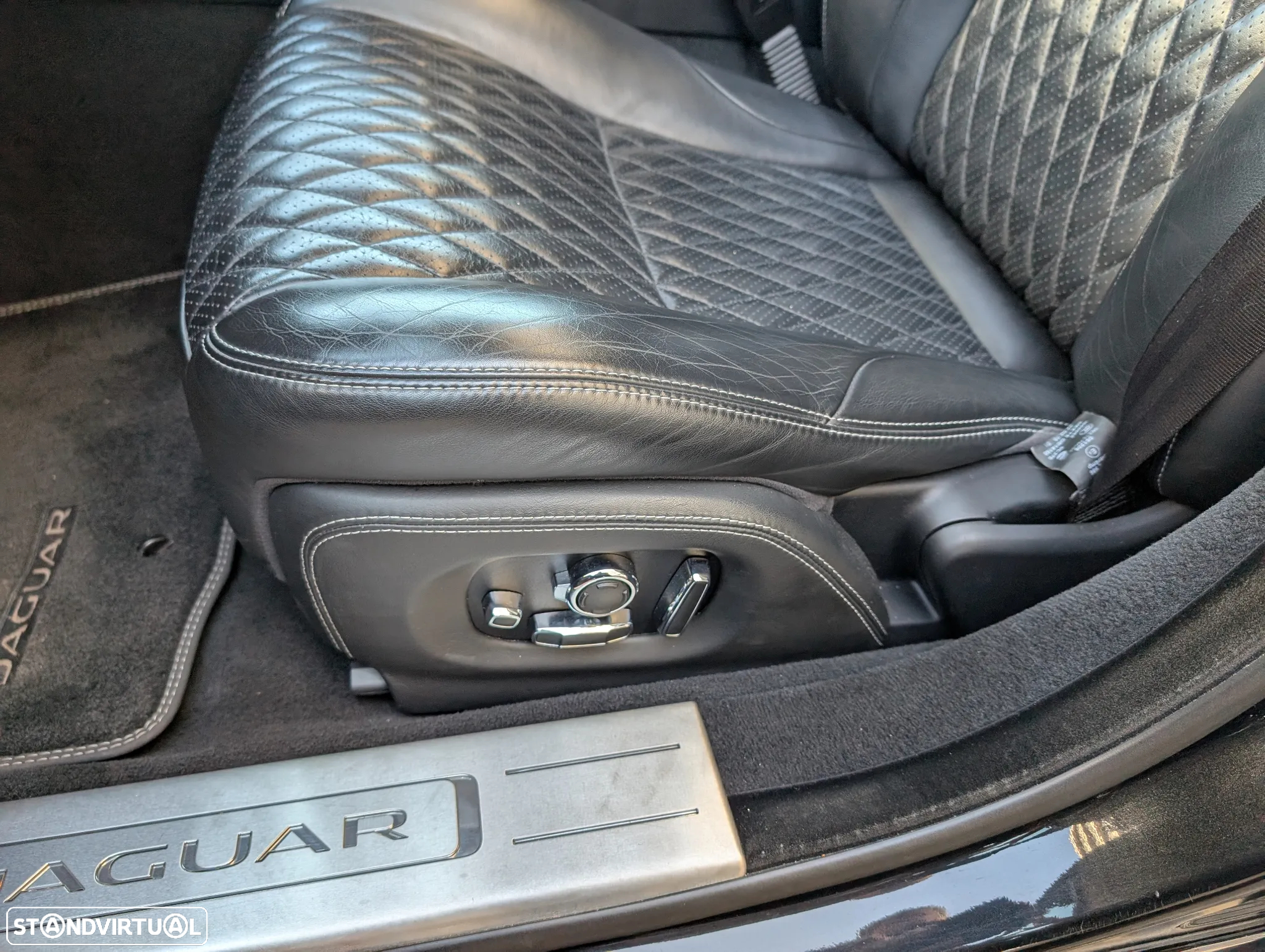 Jaguar XJ 3.0 D V6 LWB Autobiography J20 - 29