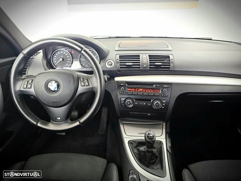 BMW 118 d Limited Edition Lifestyle c/ M Sport Pack - 9