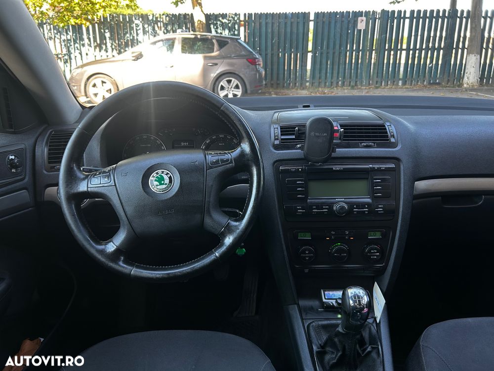 Skoda Octavia 2.0TDI Elegance - 7