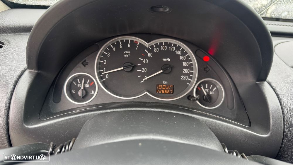 Opel Corsa 1.2 16V Confort - 4