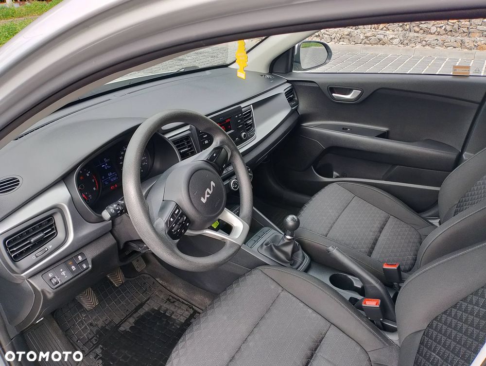 Kia Rio 1.2 M - 17