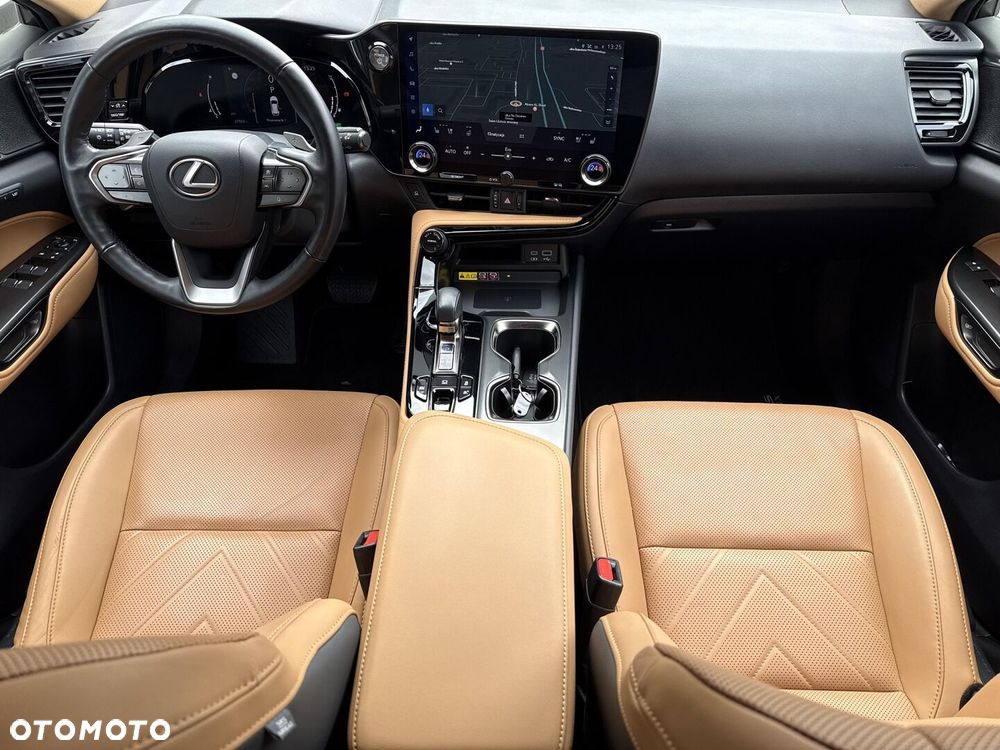 Lexus NX 350h Omotenashi AWD - 12