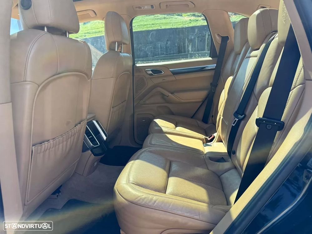 Porsche Cayenne S - 18