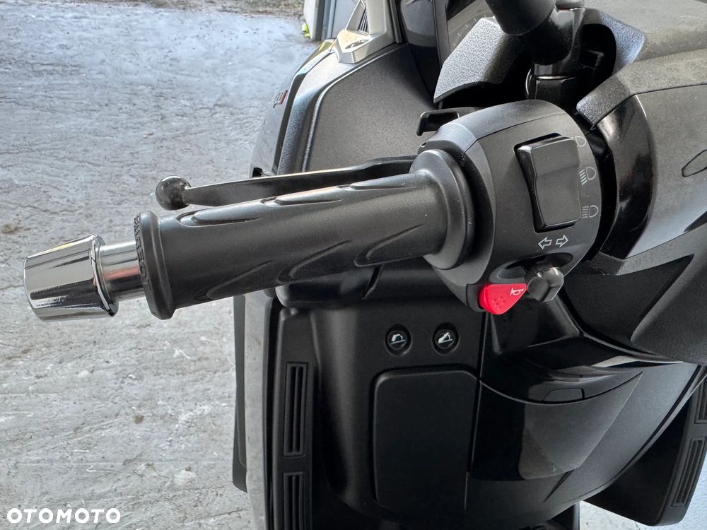 Peugeot Metropolis - 37