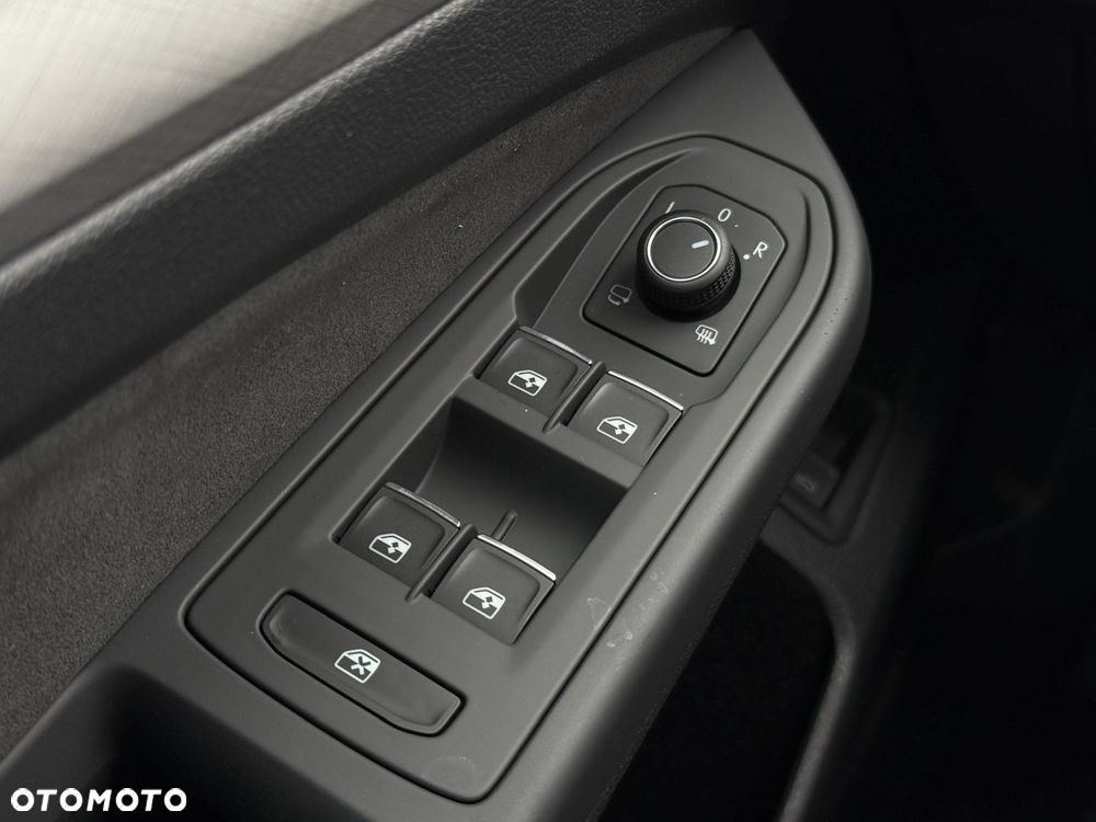 Volkswagen Golf - 23