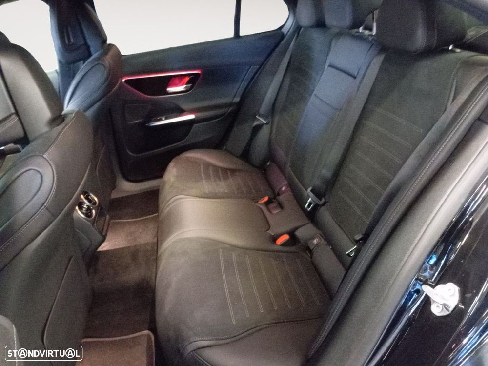 Mercedes-Benz C 300 d AMG Line - 14