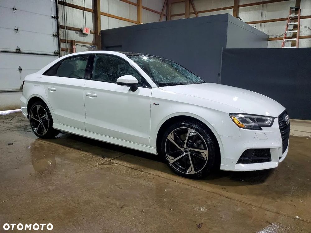 Audi A3 Sportback - 1