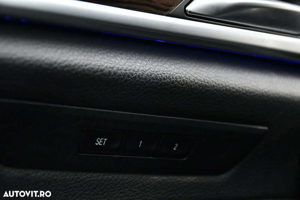 BMW Seria 5 520d xDrive Aut. Luxury Line - 19