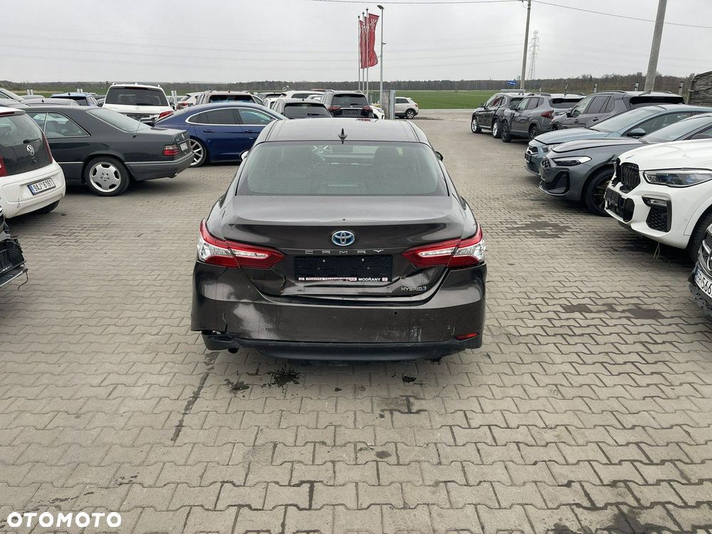 Toyota Camry 2.5 Hybrid Comfort CVT - 3