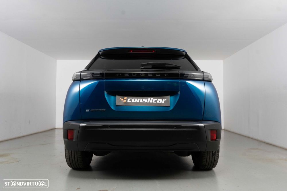 Peugeot e-2008 54 kWh Allure - 5