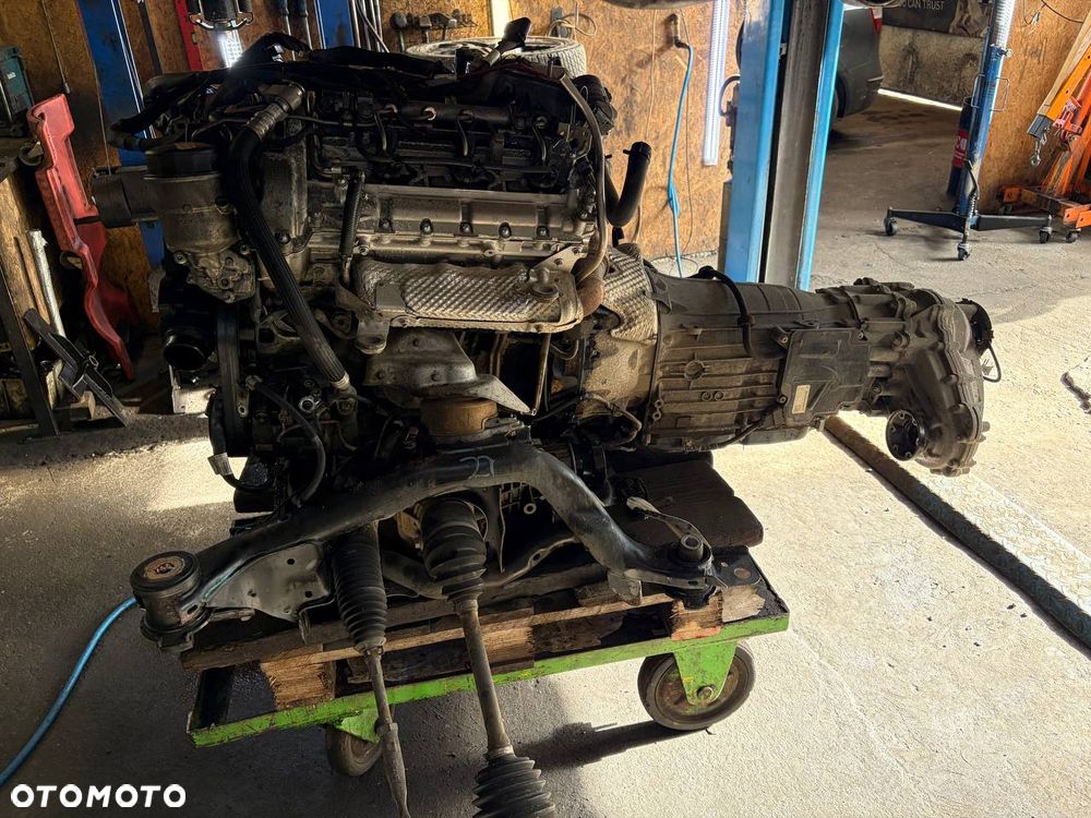 SILNIK KOMPLETNY OM642826    ML166  3.0 V6 - 7