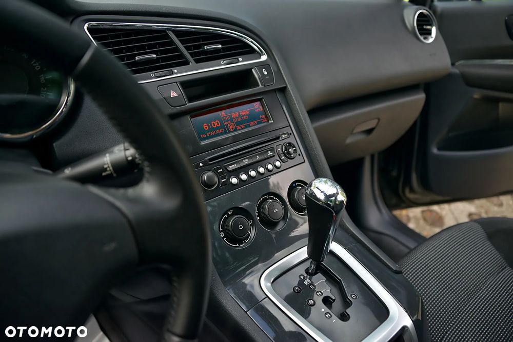 Peugeot 5008 - 25