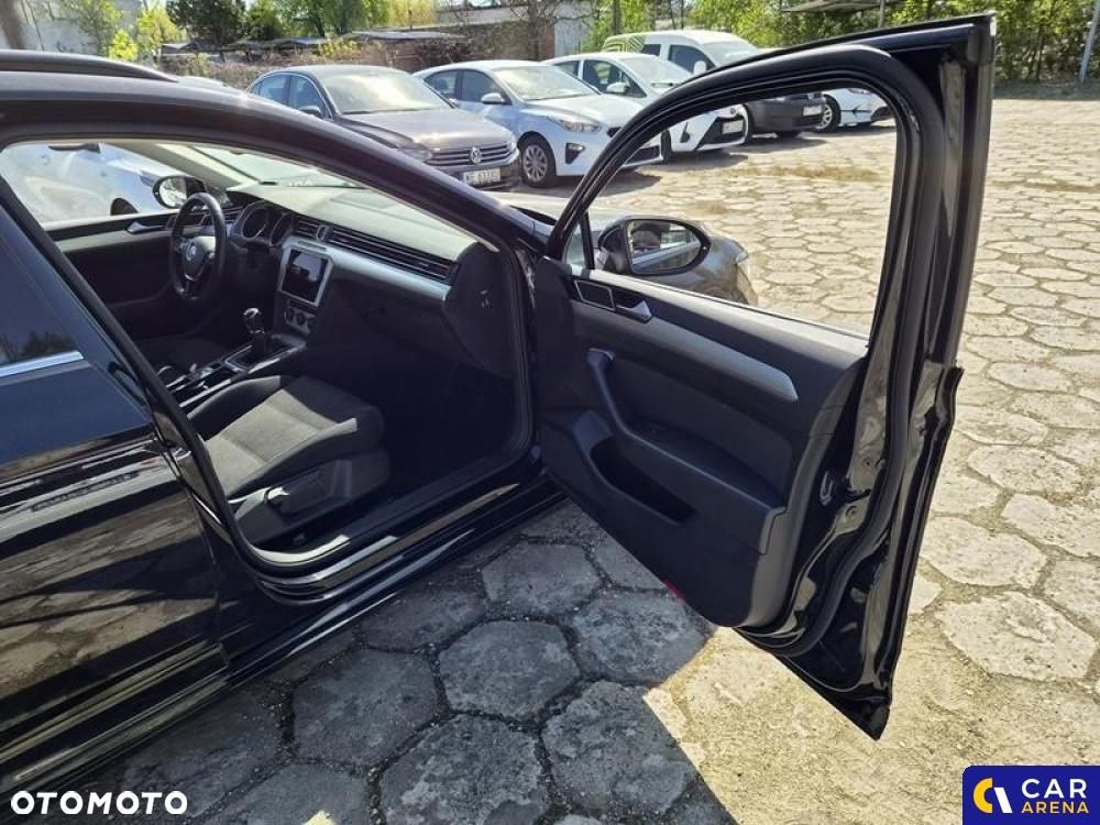 Volkswagen Passat - 19