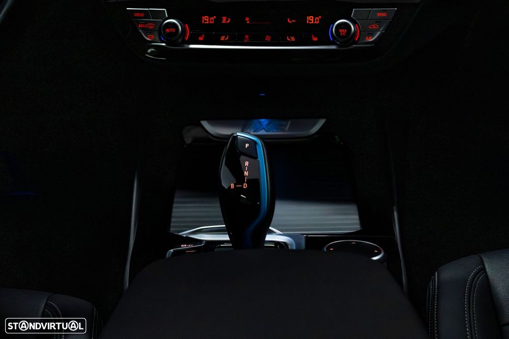 BMW iX3 Inspiring - 19