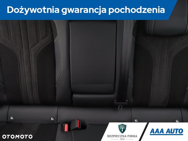 Peugeot 408 - 12
