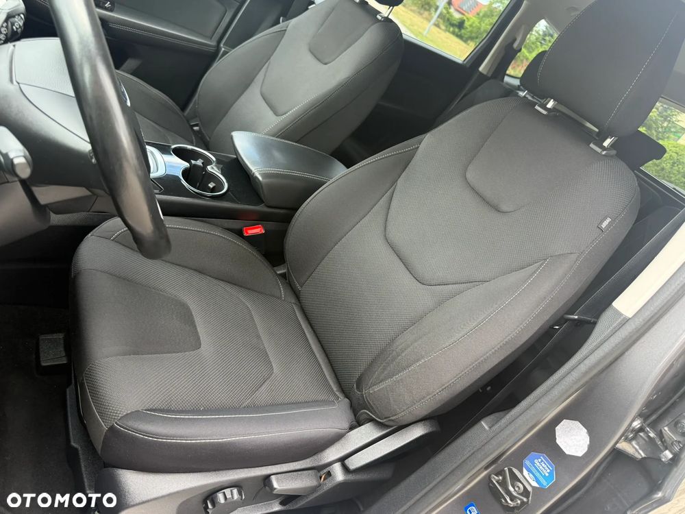 Ford S-Max 2.0 TDCi Titanium - 24