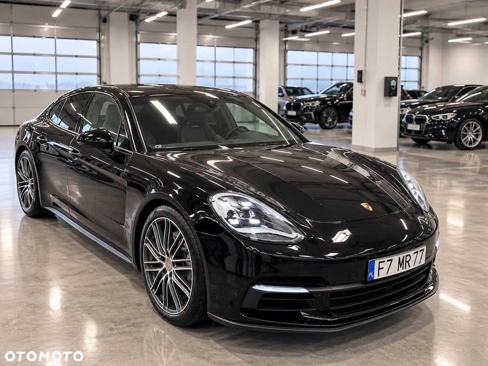 Porsche Panamera 4 Executive - 3