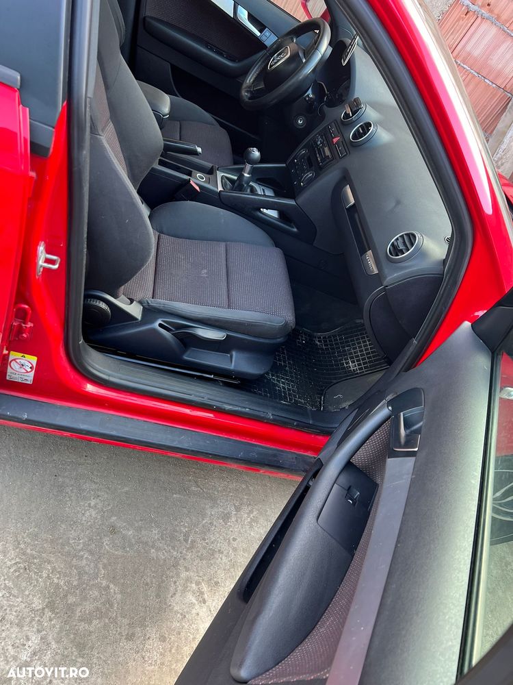 Audi A3 Sportback 2.0 TDI DPF Ambiente - 3