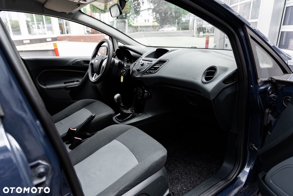 Ford Fiesta 1.25 Ambiente - 24