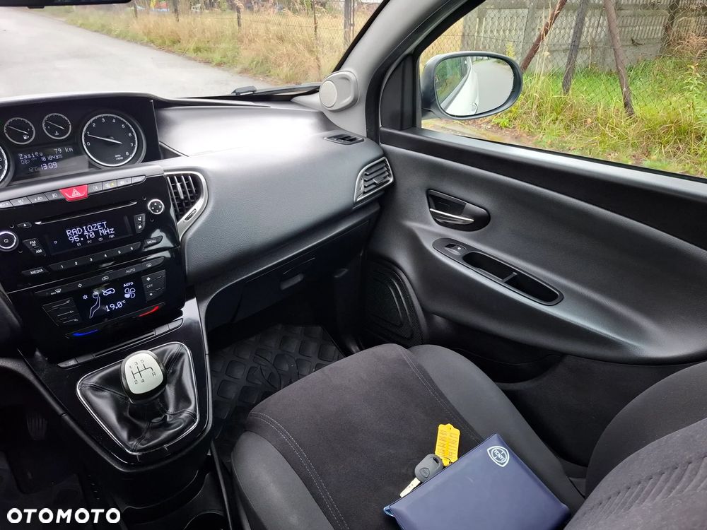 Lancia Ypsilon Y 1.2 8v Platinum - 22