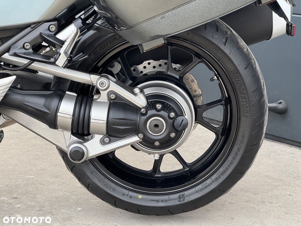 Kawasaki GTR - 31