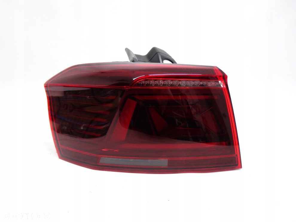 VW Passat B8 Kombi Lift R-Line 19-23 lampa TYLNA LEWA LED ORG. 3G9945207M - 3