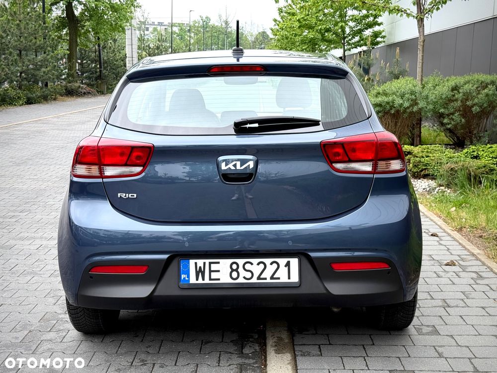 Kia Rio 1.2 M - 11