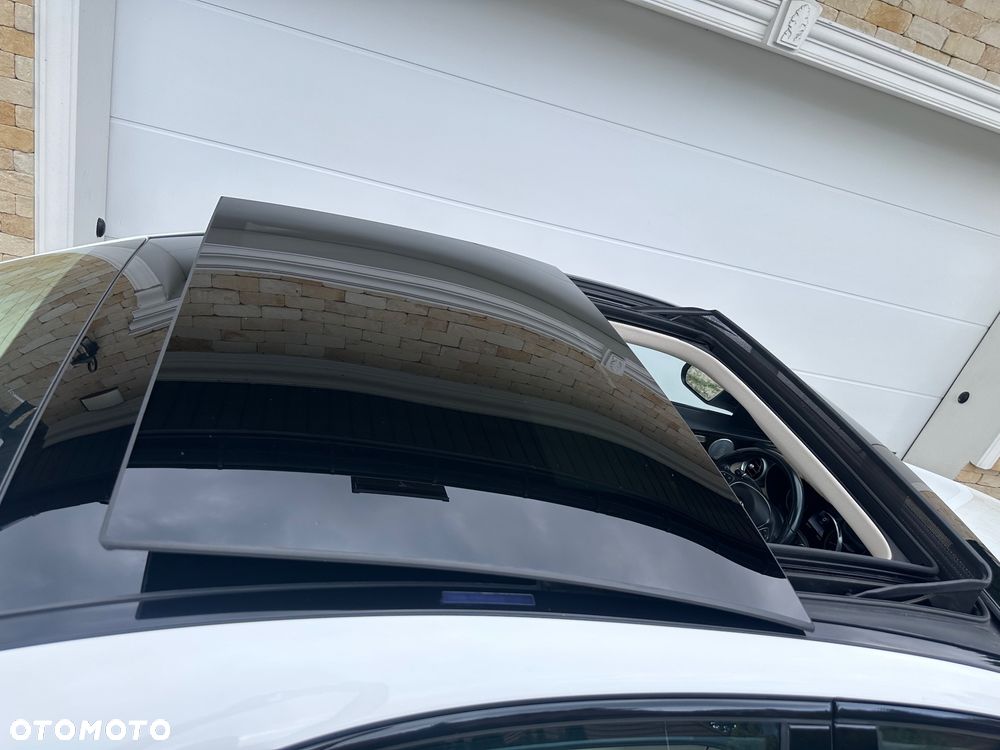 Mercedes-Benz Klasa C 300 7G-TRONIC - 23