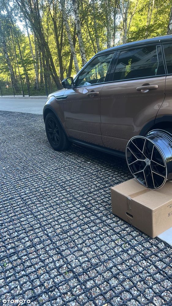 Land Rover Range Rover Evoque - 12