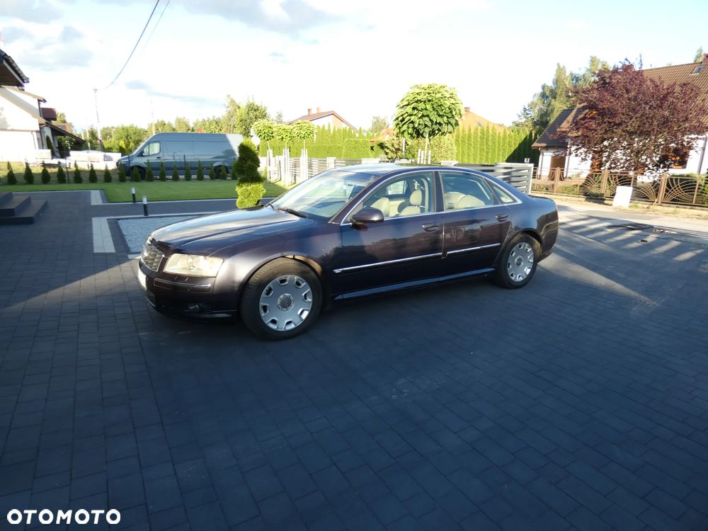 Audi A8 - 1