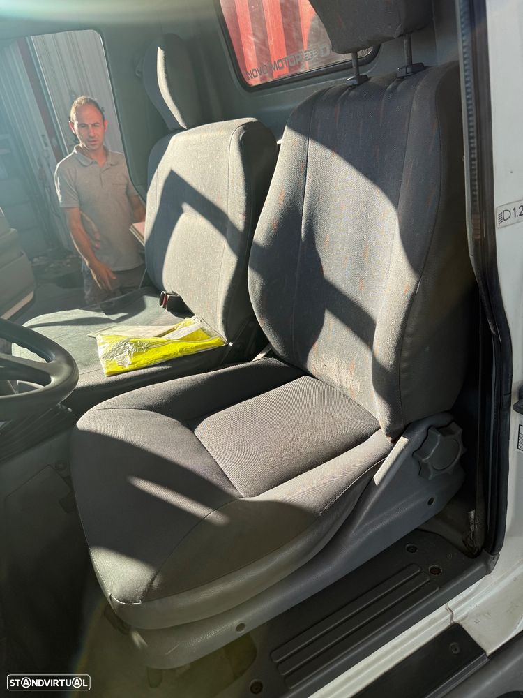 Mitsubishi Canter 3.0 - 10