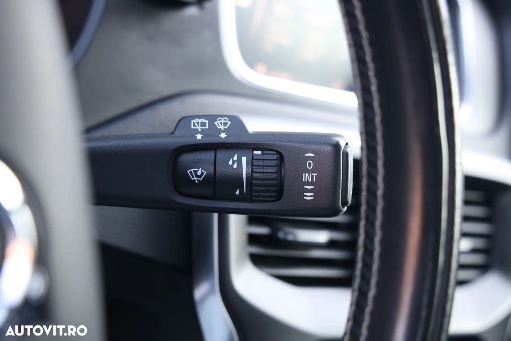 Volvo V40 D2 RDesign - 26