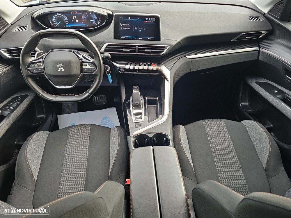 Peugeot 3008 1.5 BlueHDi Allure Pack EAT8 - 18