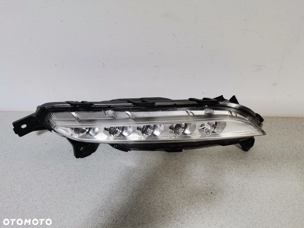 Przednie Prawe Światło Do Jazdy Dziennej LED DRL HYUNDAI TUCSON 09-18 - 2