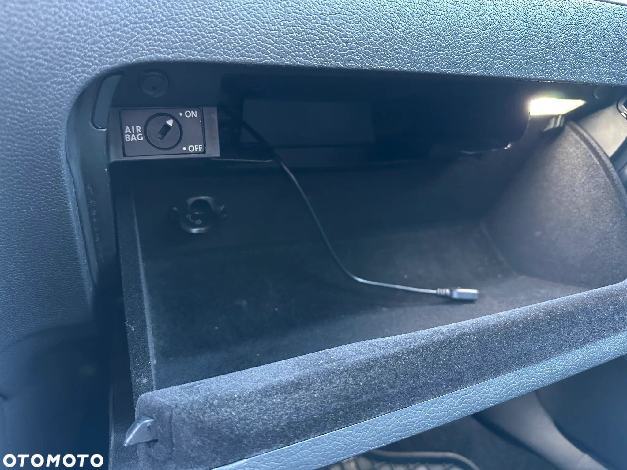 Volkswagen Golf - 34