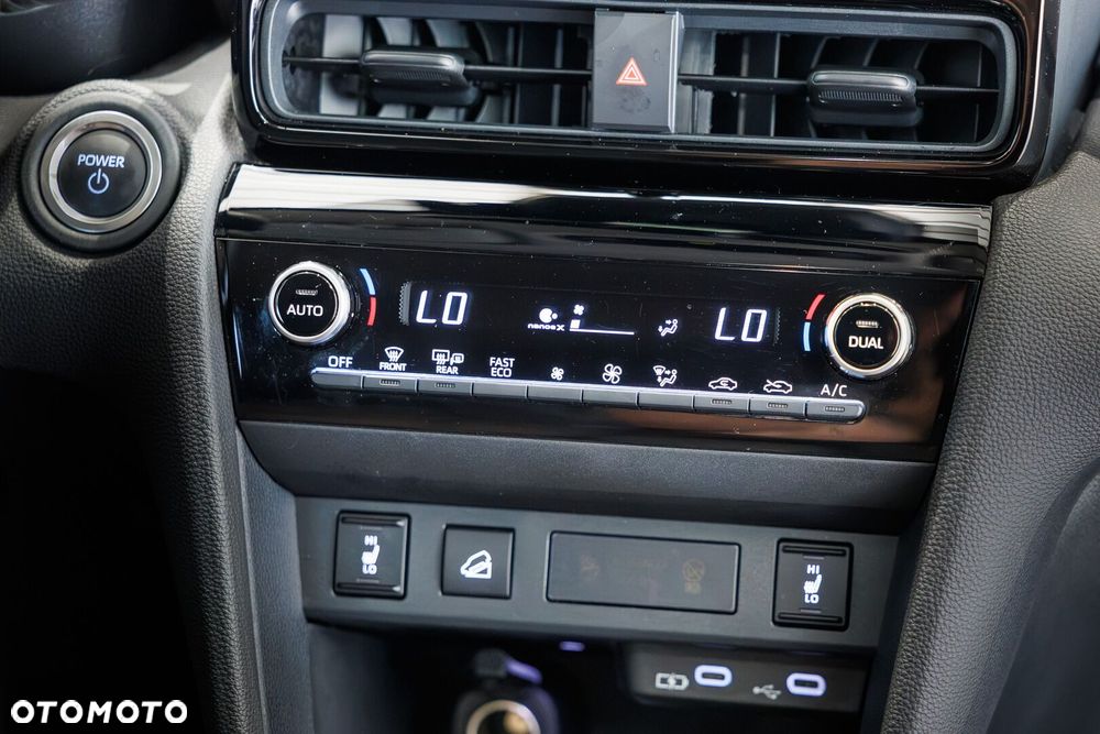Toyota Yaris Cross Hybrid 1.5 Executive AWD - 27