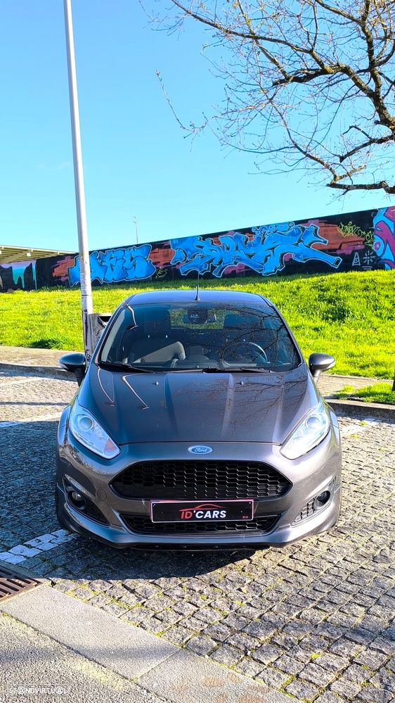Ford Fiesta 1.5 TDCi S&S ST-LINE - 2