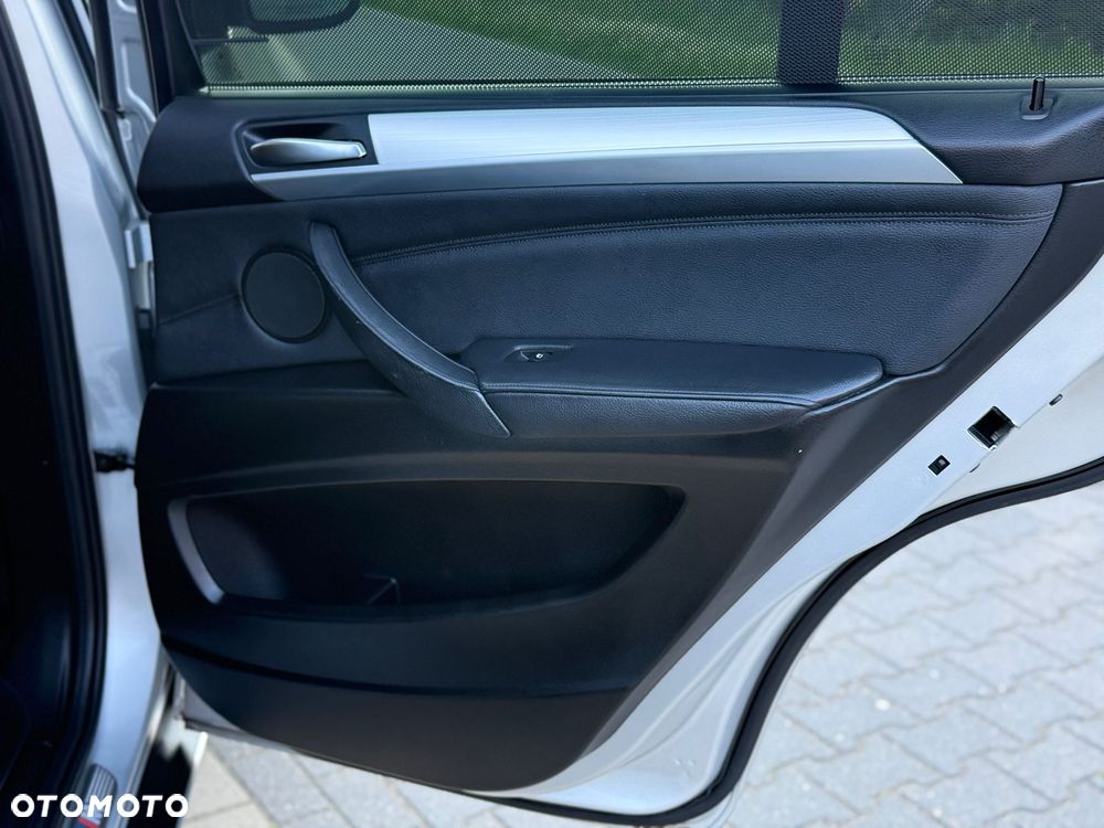 BMW X5 3.5i xDrive - 26