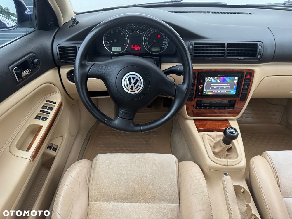 Volkswagen Passat 2.0 Exclusive - 9