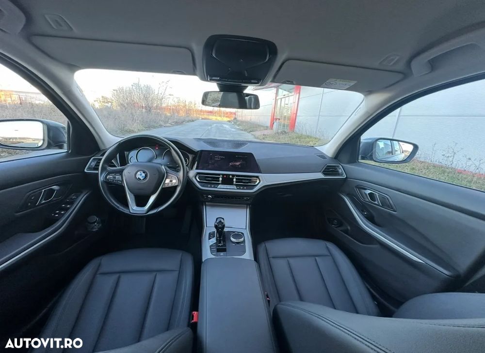 BMW Seria 3 320d xDrive AT - 7