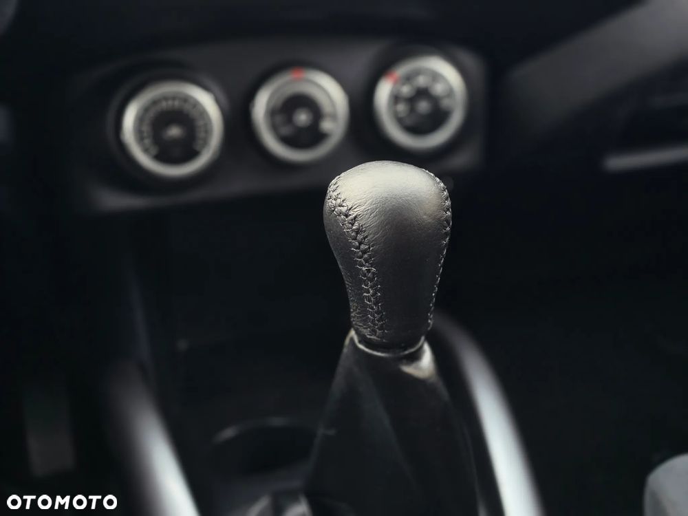 Mitsubishi Outlander - 21