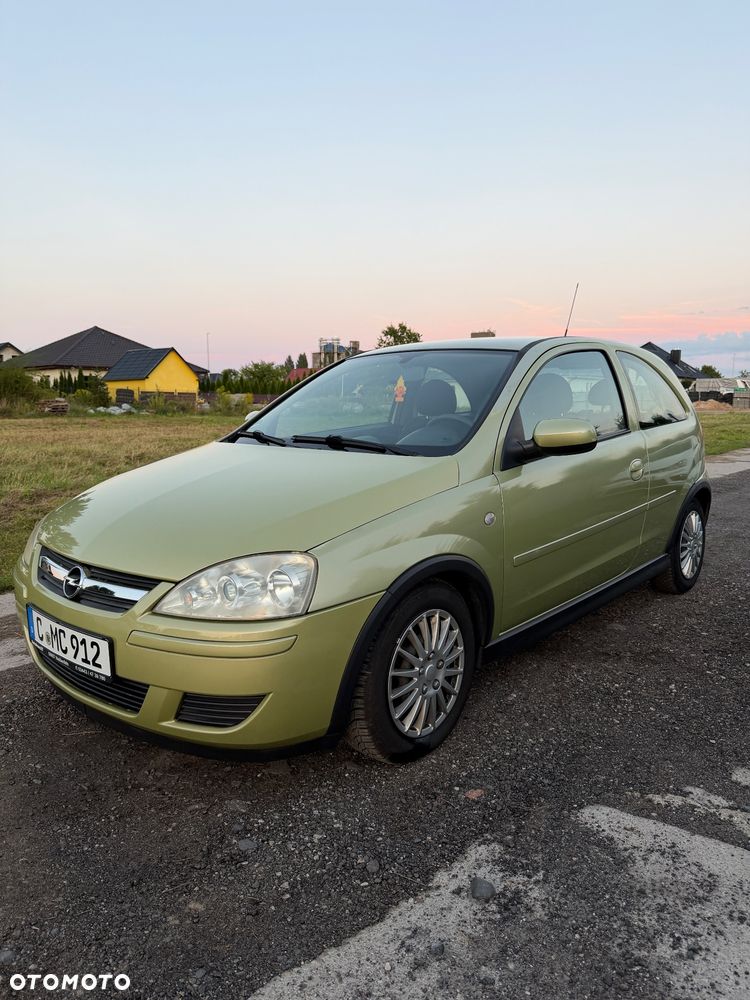 Opel Corsa 1.2 16V Edition - 4