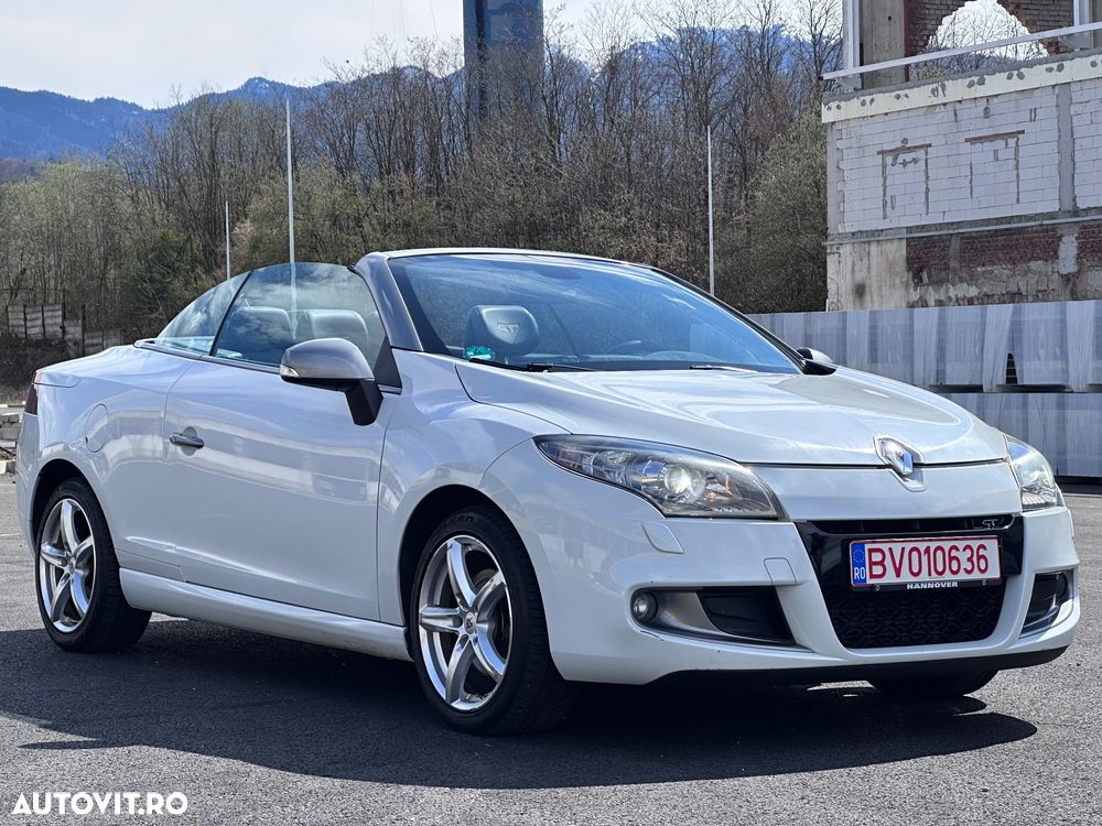 Renault Megane TCe 180 GT - 22