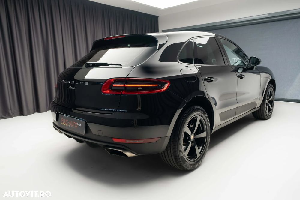 Porsche Macan Standard - 12