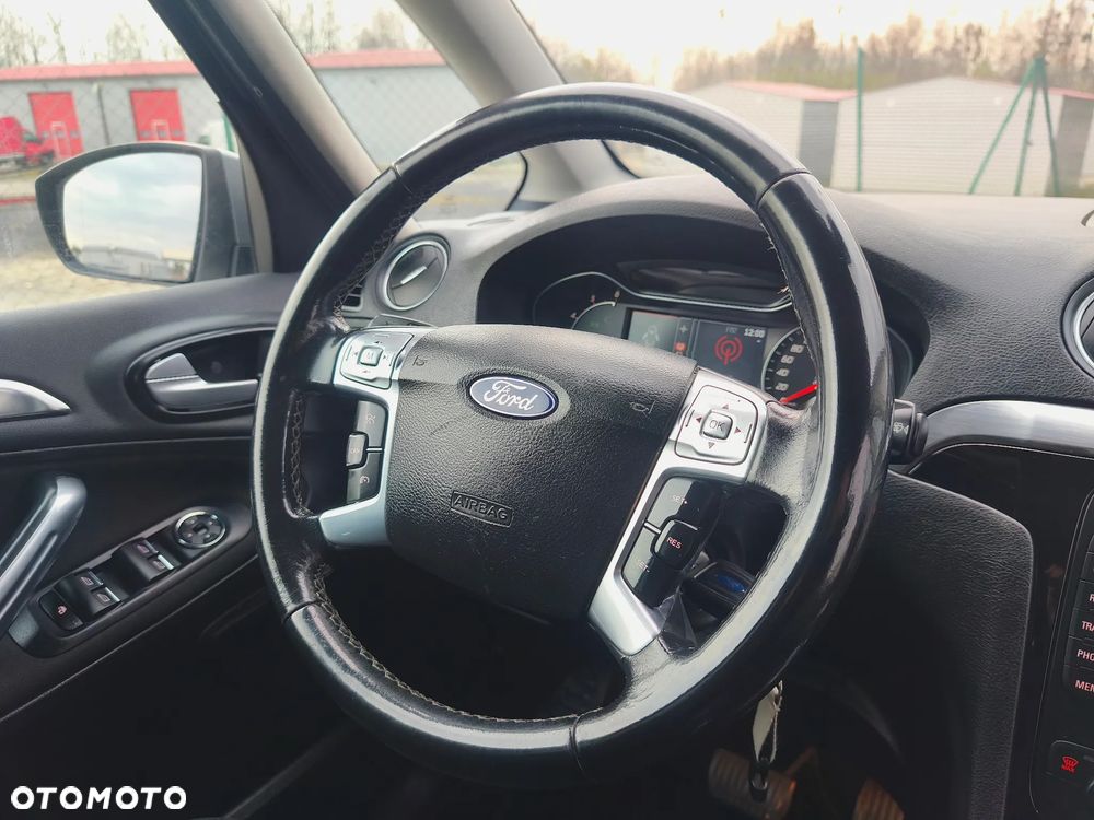 Ford Galaxy 2.0 TDCi DPF Titanium - 32