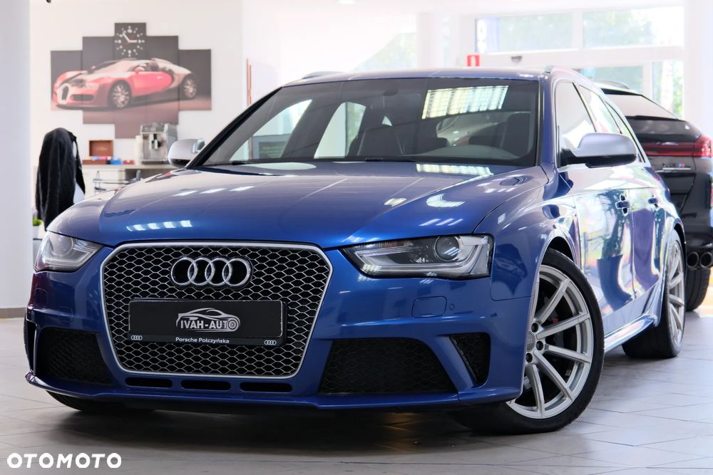 Audi RS4 Avant Standard - 18